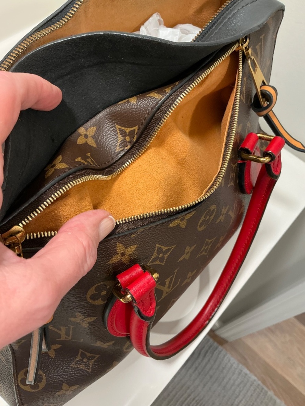 Louis Vuitton Authentic Tuileries Handbag - Picture 9 of 11